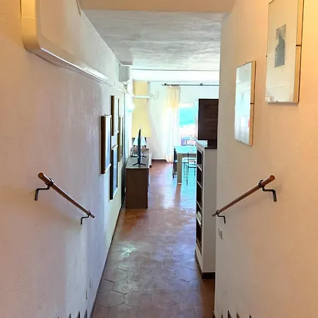 公寓 La Veranda Sul Mare 圣特雷莎加卢拉